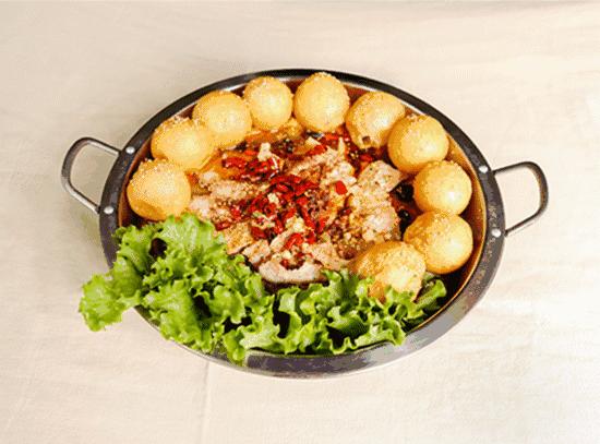 中国最傲娇的面馆来太原了！想吃？得排队！五折福利