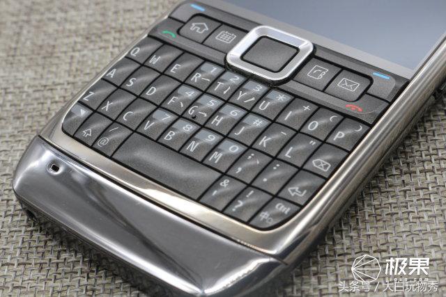 诺基亚e71发布信息,诺基亚e71拆解