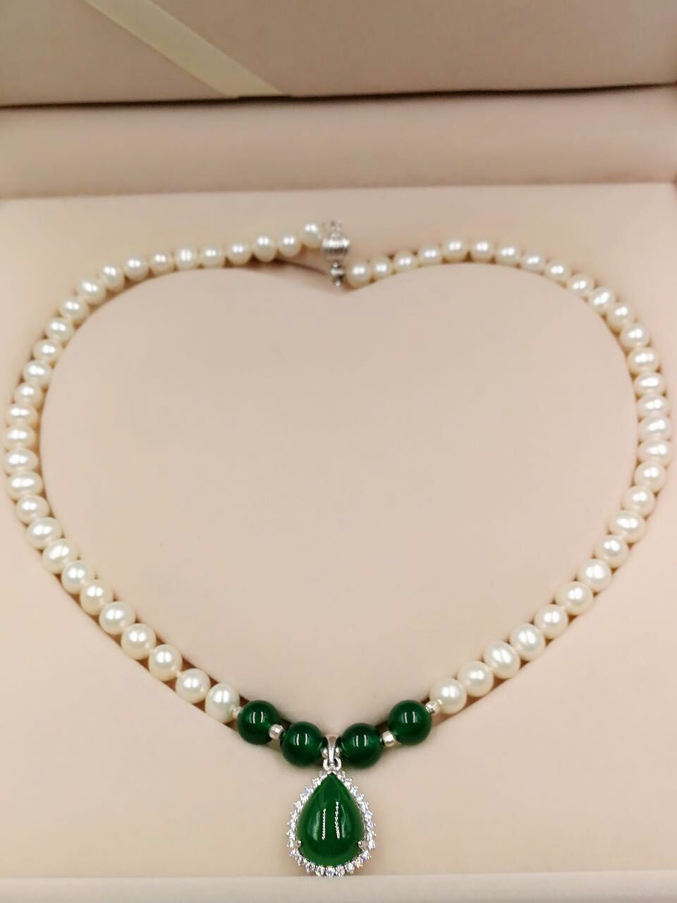 礼物可以送便宜的但不要买假货吗 (送朋友礼物是假货怎么办)