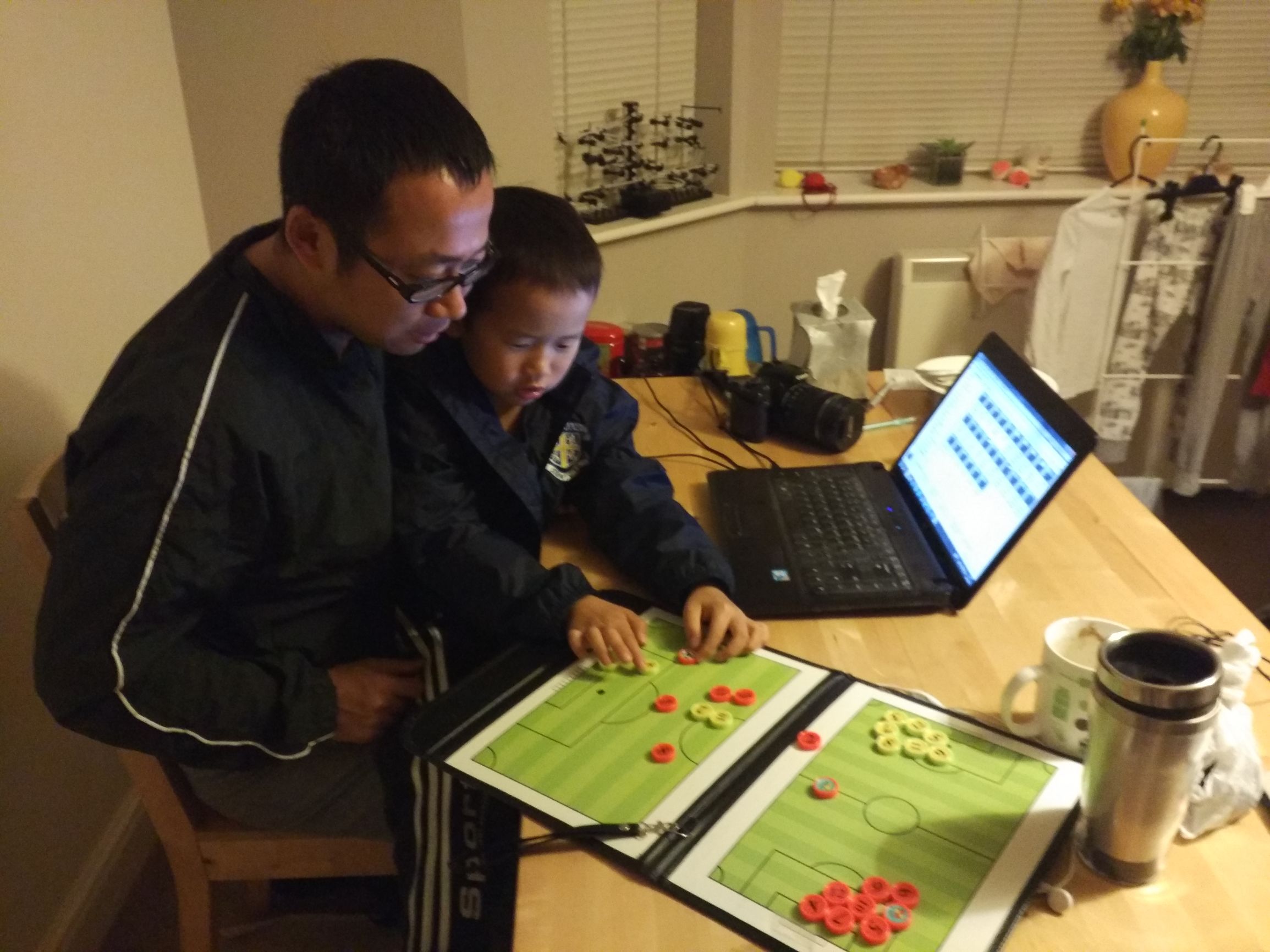 一个中国足球运动员的成长历程,一个足球少年的传奇一生