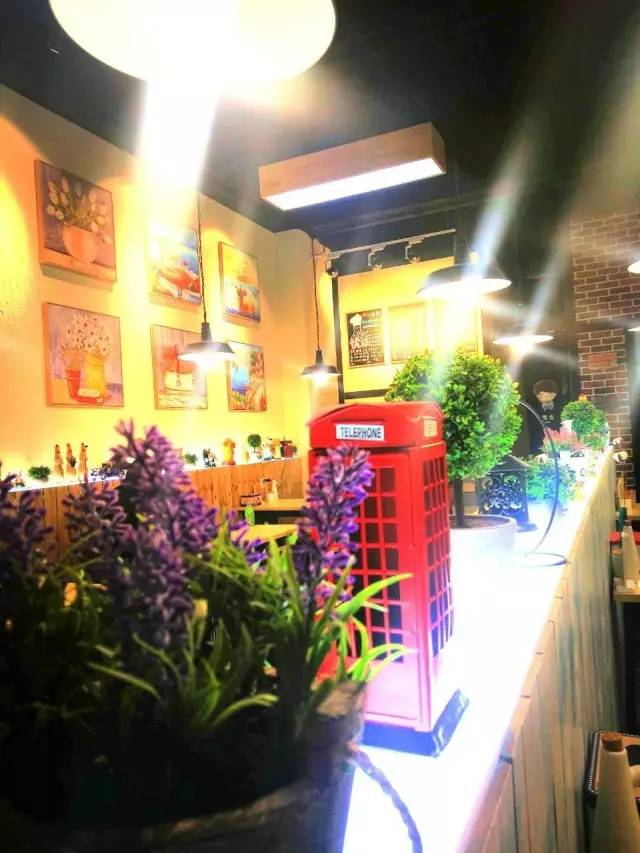 中国最傲娇的面馆来太原了！想吃？得排队！五折福利