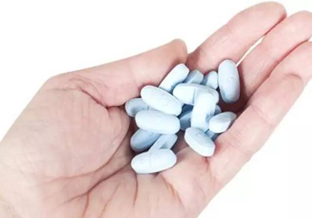 腿肿从中医来讲是啥原因,站时间长腿肿是什么原因