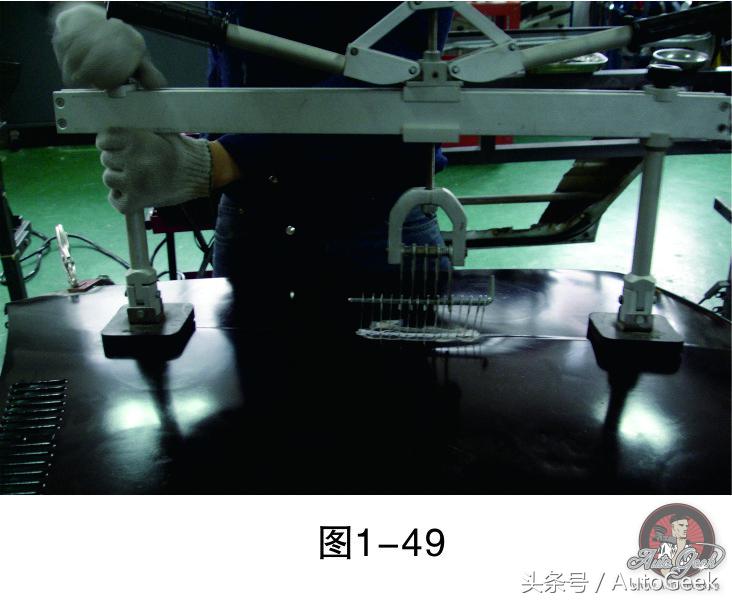 汽车发动机盖钣金凹陷修复,汽车引擎盖钣金修复视频教程