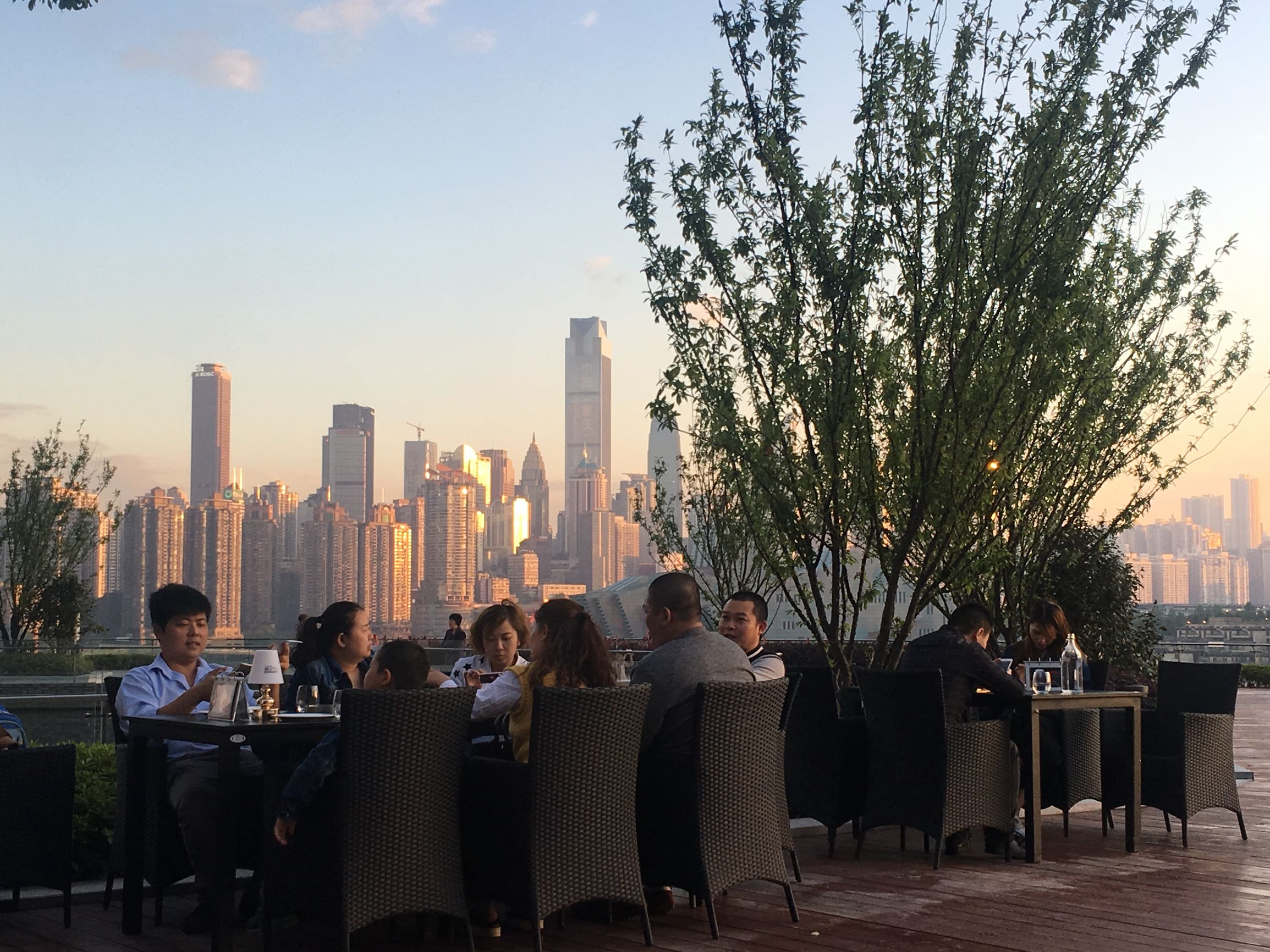 重庆吃火锅喝啥啤酒,去重庆吃火锅一定要喝的啤酒