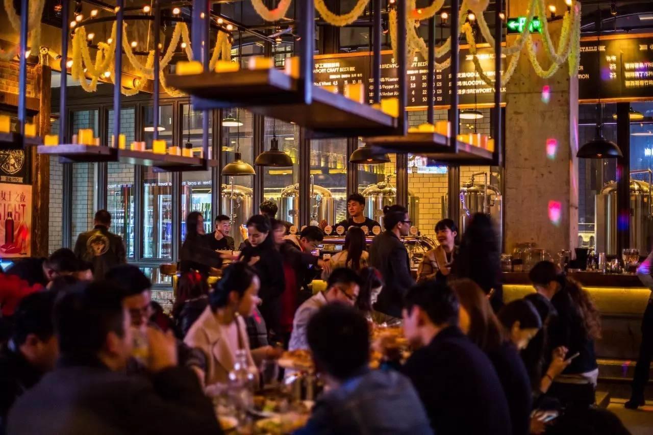 重庆吃火锅喝啥啤酒,去重庆吃火锅一定要喝的啤酒