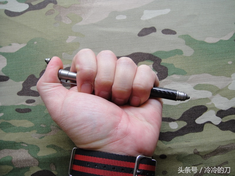 极简风钛合金螺旋战术笔,钛合金战术笔推荐