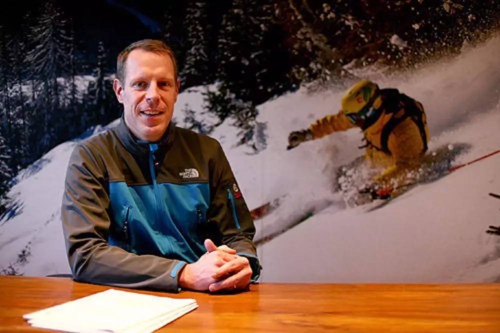 michaelkors二手回收,jimmychoo被mk收购