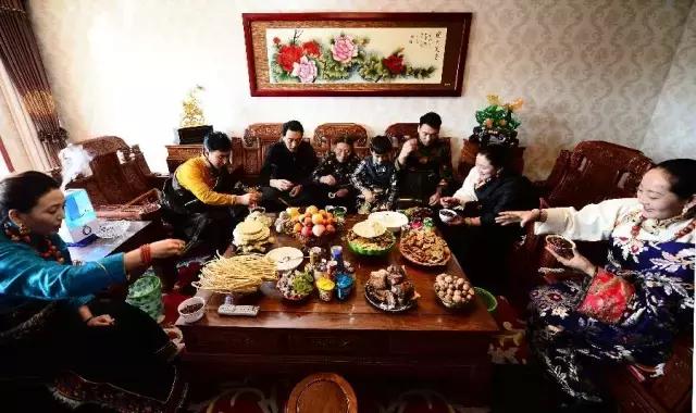 烤全羊、青稞酒、酥油茶，去*藏西**体验神秘的藏历新年，扎西德勒！