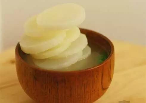 天气忽冷忽热导致孩子感冒咳嗽，10个孩子止咳小偏方，太有用了！