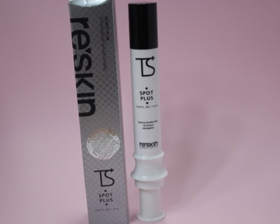 脸两侧长痘痘吃什么调理,脸上两侧长痘痘什么原因怎么解决