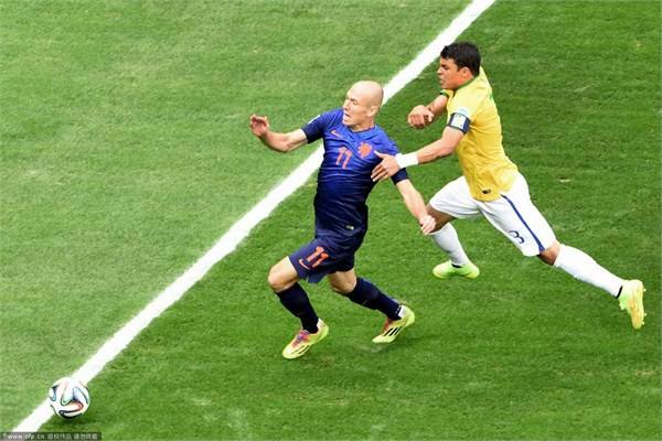 踢足球可以让你跑得更快吗,踢足球可以提高注意力吗