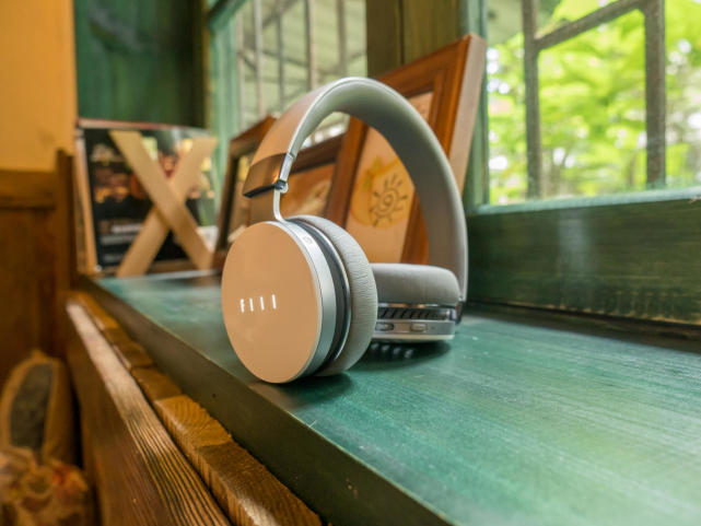 戴上耳机感受空灵与寂静,戴上耳机享受这一刻治愈迷幻梦境