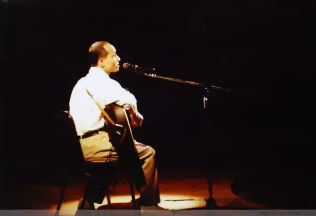 给外国人听卢冠廷一生所爱,一生所爱卢冠廷情深似海