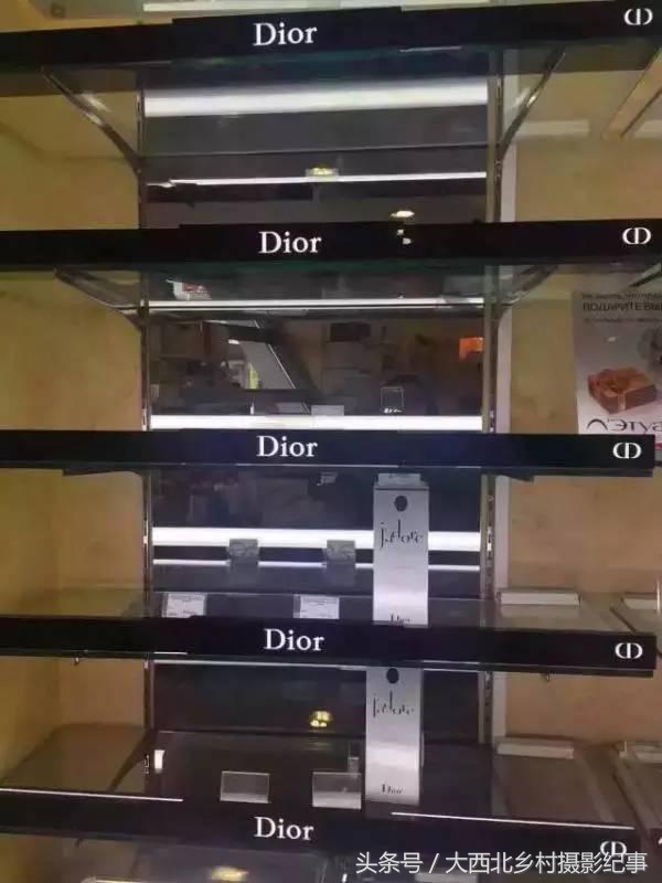 现在俄罗斯卢布暴跌可以购买吗,卢布这两天怎么降了