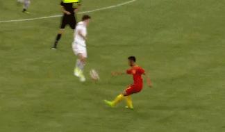 一脚倒挂金钩,让匈牙利人懵逼了!