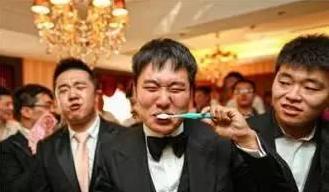 白雪公主和美人鱼公主结婚游戏,能在游戏里结婚生孩子的游戏