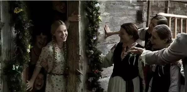 再现地狱！扣眼掏肠、滚水刮皮、焚烧幼童，这只是真实的十分之一