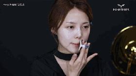 前方萌物来袭！今年最in的“口红包”用它搭配刚刚好