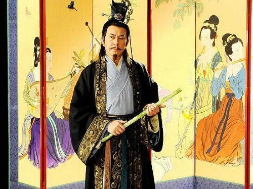 正是由于他的大力支持，寿王李瑁才错失太子之位，老婆被抢走