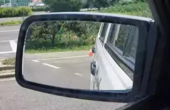 自动挡科二倒车入库侧方停车视频,科二倒车入库技巧侧方停车