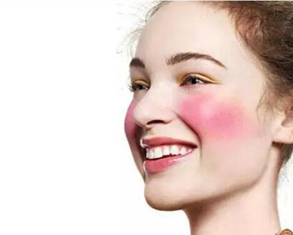 脸上突然长很多小痘痘是过敏吗,脸上过敏的痘痘怎样快速消除