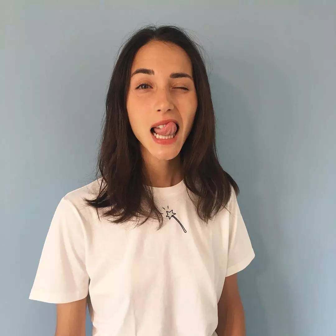 t恤牛仔甜酷,今夏流行这4种t恤时尚又百搭