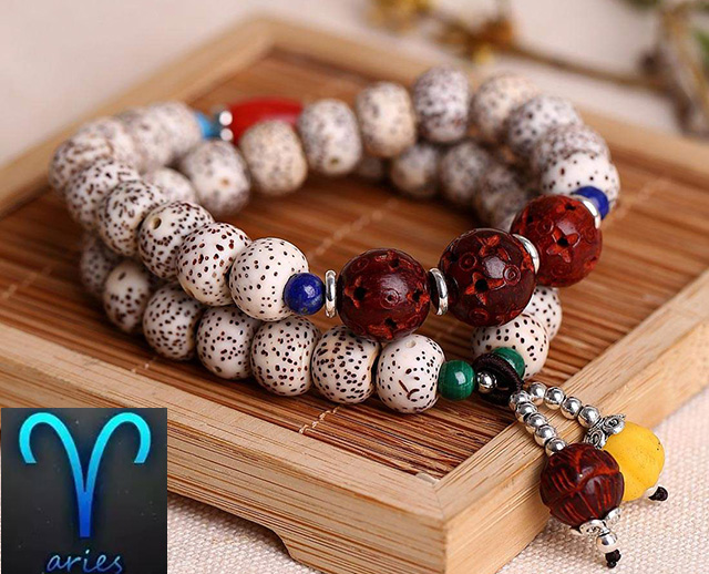 文玩中12生肖佩戴什么手串 (不同星座适合的文玩)