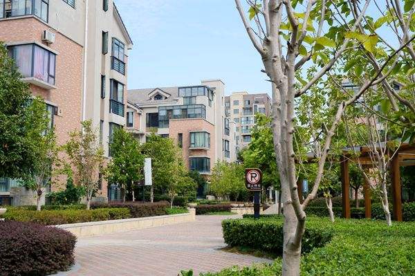 物业涨价不交怎么处罚,物业自管涨价合法吗