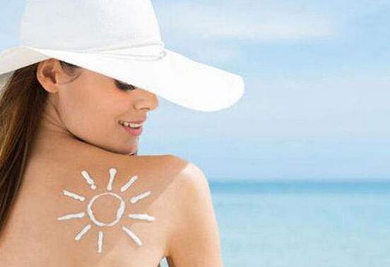 夏季脸上干燥怎么护肤,秋冬如何预防脸部干燥