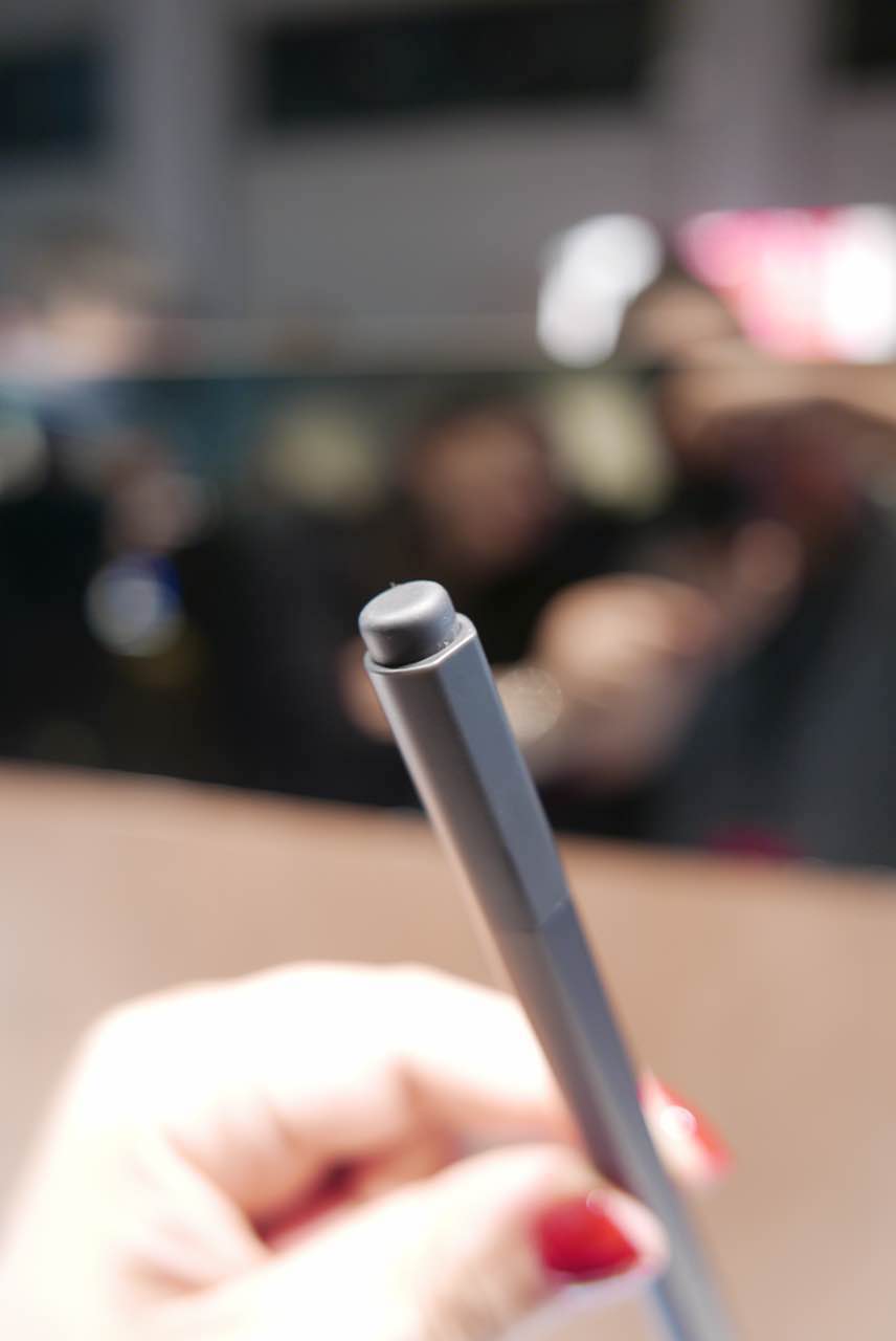 微软surfacepro4抖屏,微软surfacepro8拆机