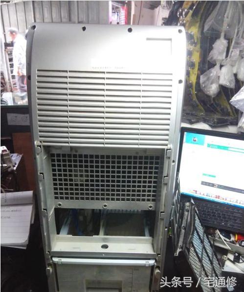 空调扇面板无显示故障怎么修理,空调扇通电按开关但没反应怎么办