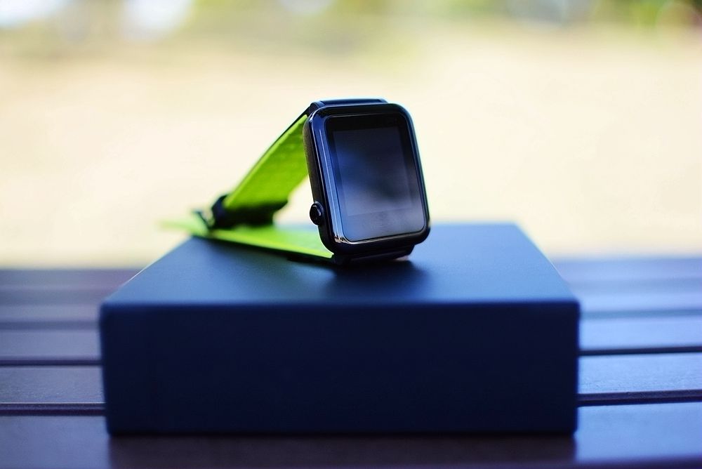 最便宜的独显gps运动手表,唯乐hey3s手表