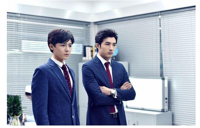 侯明昊寒武纪玩滑板照片,寒武纪侯明昊高燃混剪