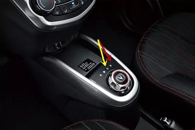 奔奔ev充电多久,长安奔奔ev家用充电演示