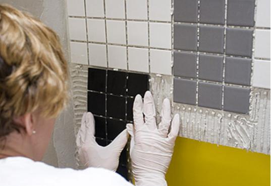 没泡水瓷砖上墙正确的施工方法,瓷砖不敲掉直接贴
