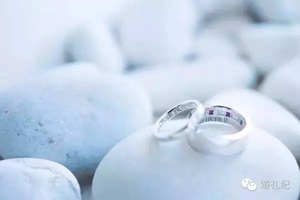 1克拉的蒂芙尼钻戒,1克拉定制裸钻什么价格