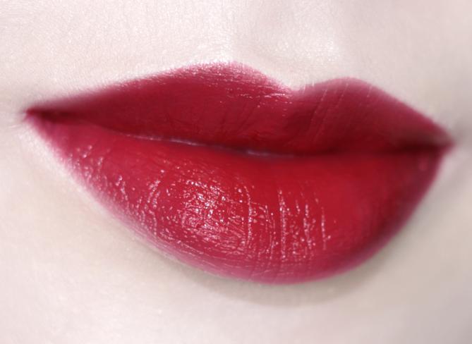 dior的迪奥魅惑釉唇膏 (dior魅惑釉唇膏怎么用)