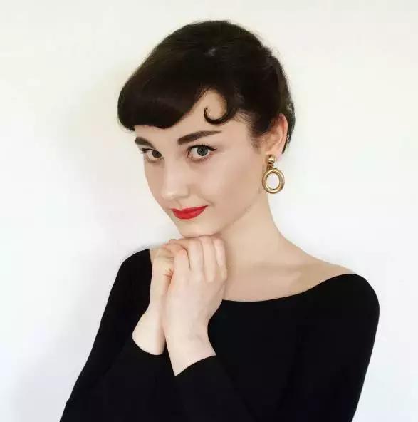 奥黛丽赫本妆教程,如何化妆赫本妆