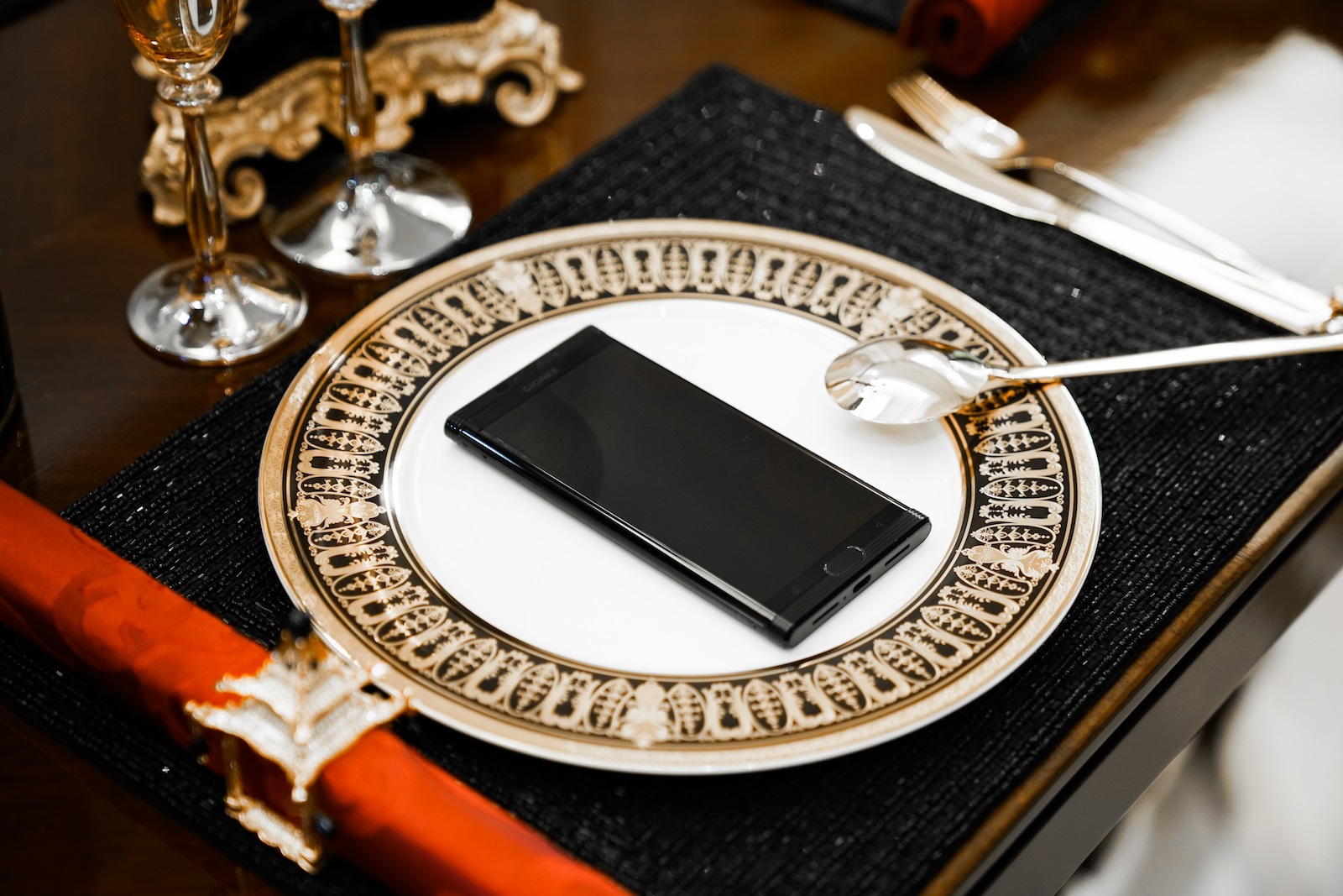 金立m2017现在的价格,金立m2017卖多少钱