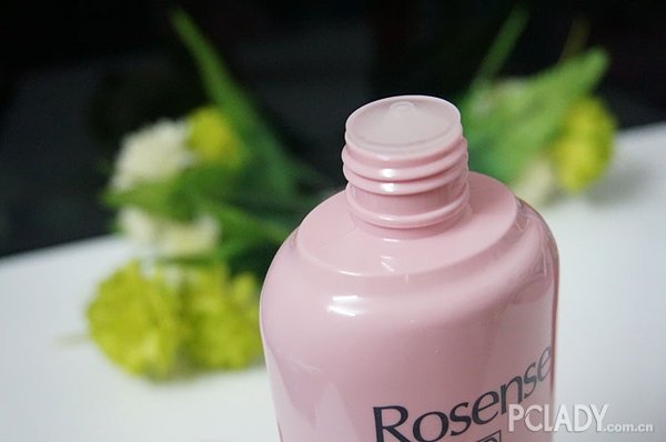 夏天皮肤干燥起皮用热水洗脸,夏天不拒绝油腻的小妙招