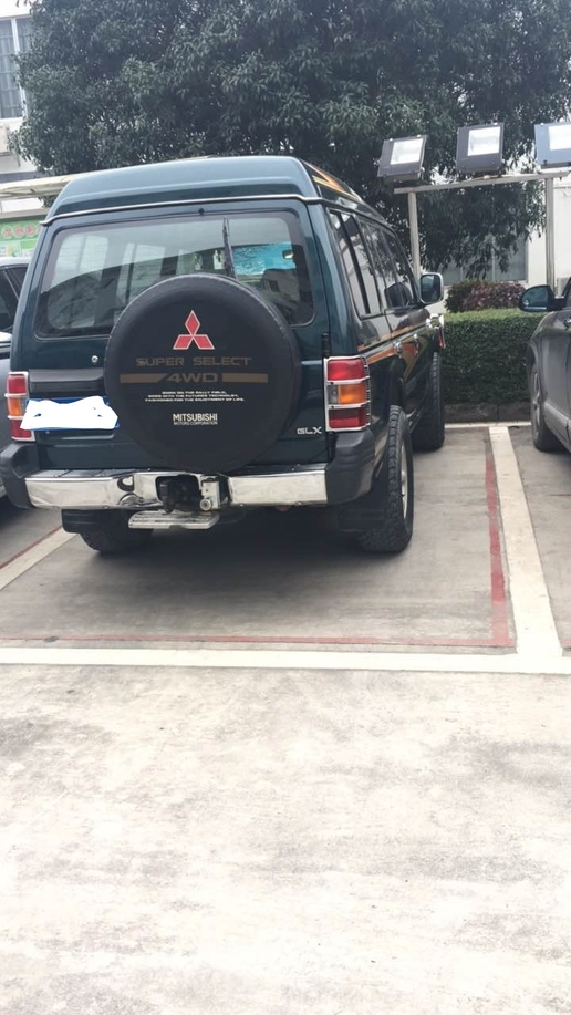 90年代进口三菱越野车帕杰罗,90后买了一辆三菱帕杰罗v93