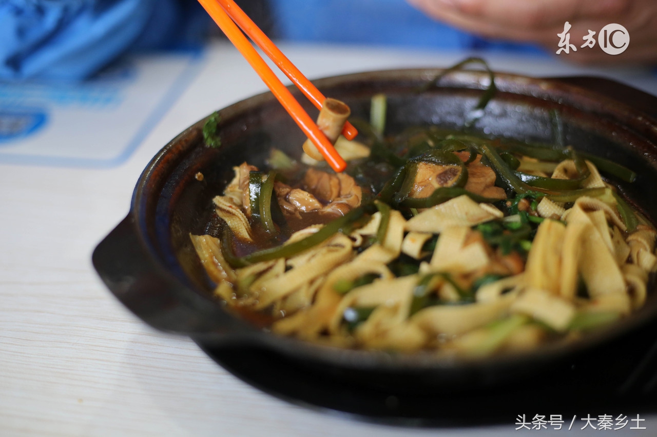 陕西家乡小吃介绍,陕西特产店的美食怎么吃