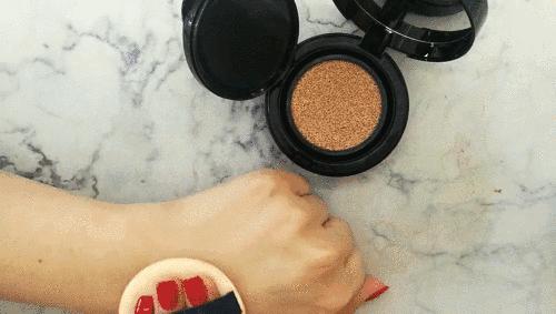 拒绝油腻底妆技巧,夏季用气垫怎么打底妆