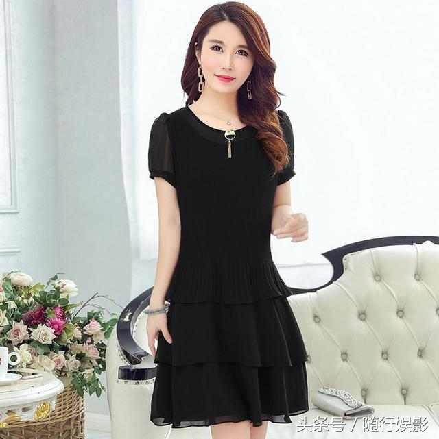 搭配气质款连衣裙的平底鞋,春碎花连衣裙长裙配平底鞋