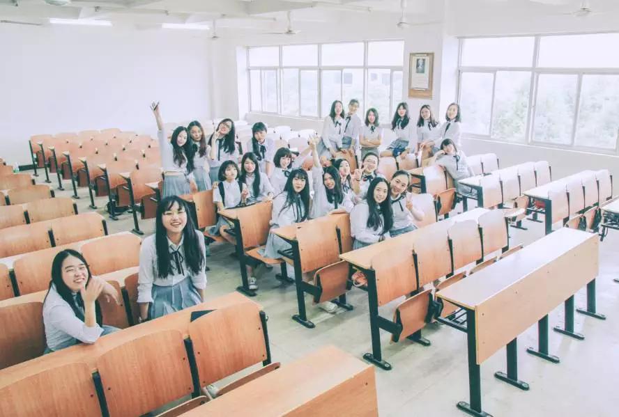 毕业的大学生现在干点什么好,大学生毕业怎么活着