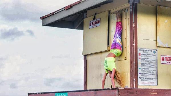 适合日常穿的瑜伽服款式,什么瑜伽服穿上舒服又好看