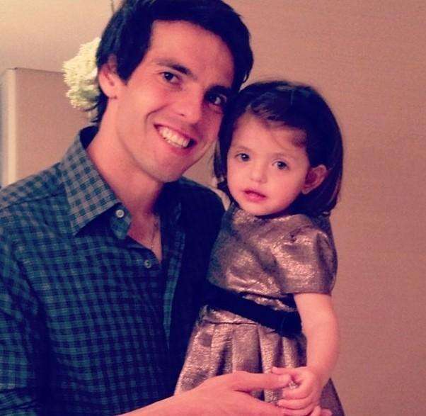 萌娃陪你过六一!足坛8大可爱宝贝:小七萌翻全场迷你罗子承父业