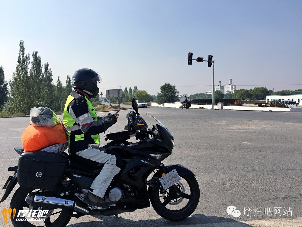 摩托梦！你一万公里的护航我600小时的守护