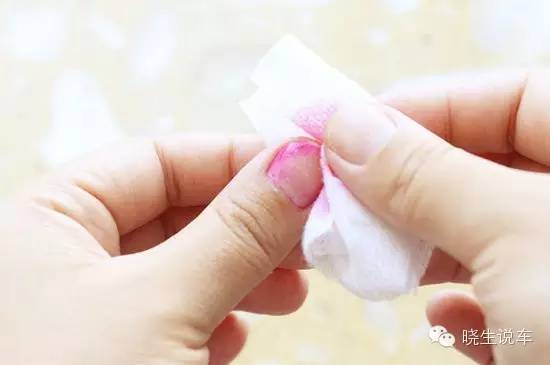 车身沾到一点一点的油漆,车身沾上颜料怎么办