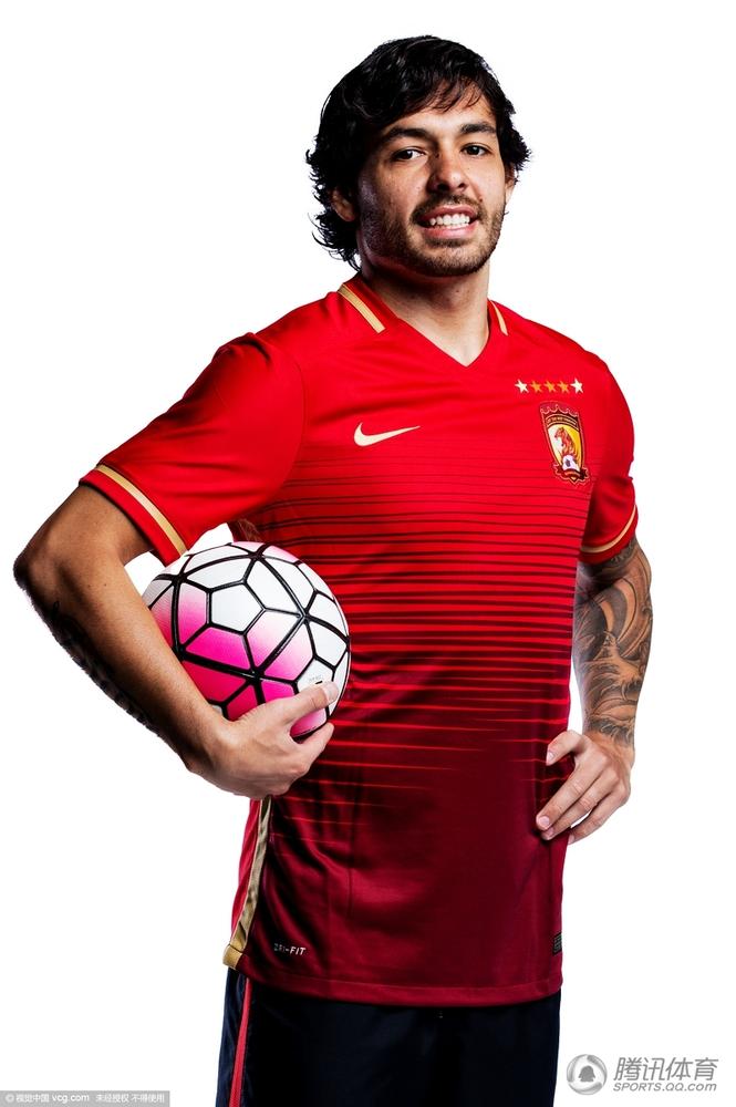 广州恒大新赛季官方写真照图片,恒大写真图片大全